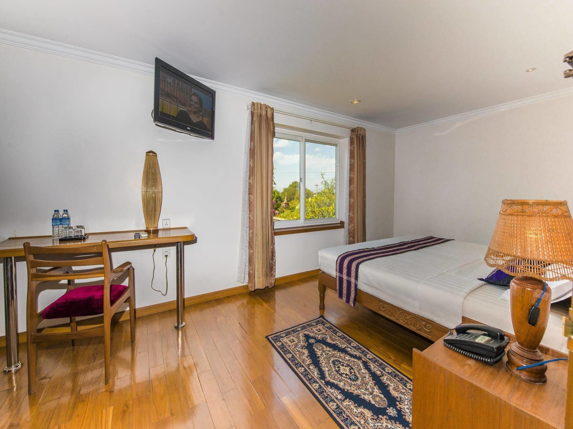 Thurizza Hotel Баган Экстерьер фото