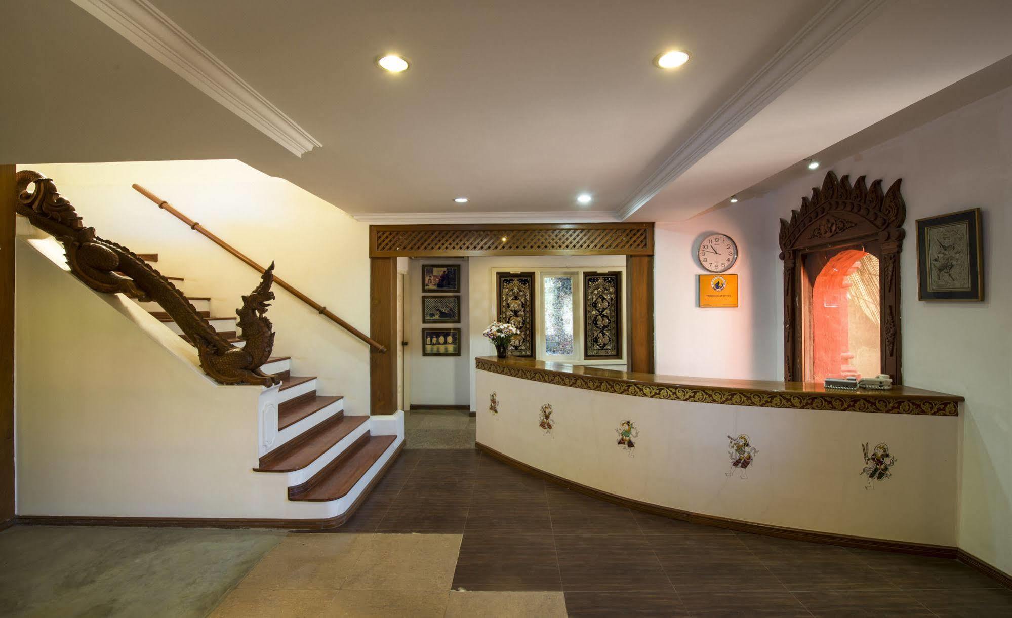 Thurizza Hotel Баган Экстерьер фото